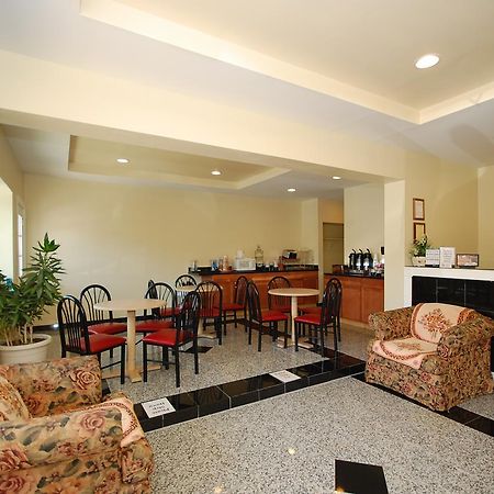 Millville Motorsports Inn And Suites Interior foto